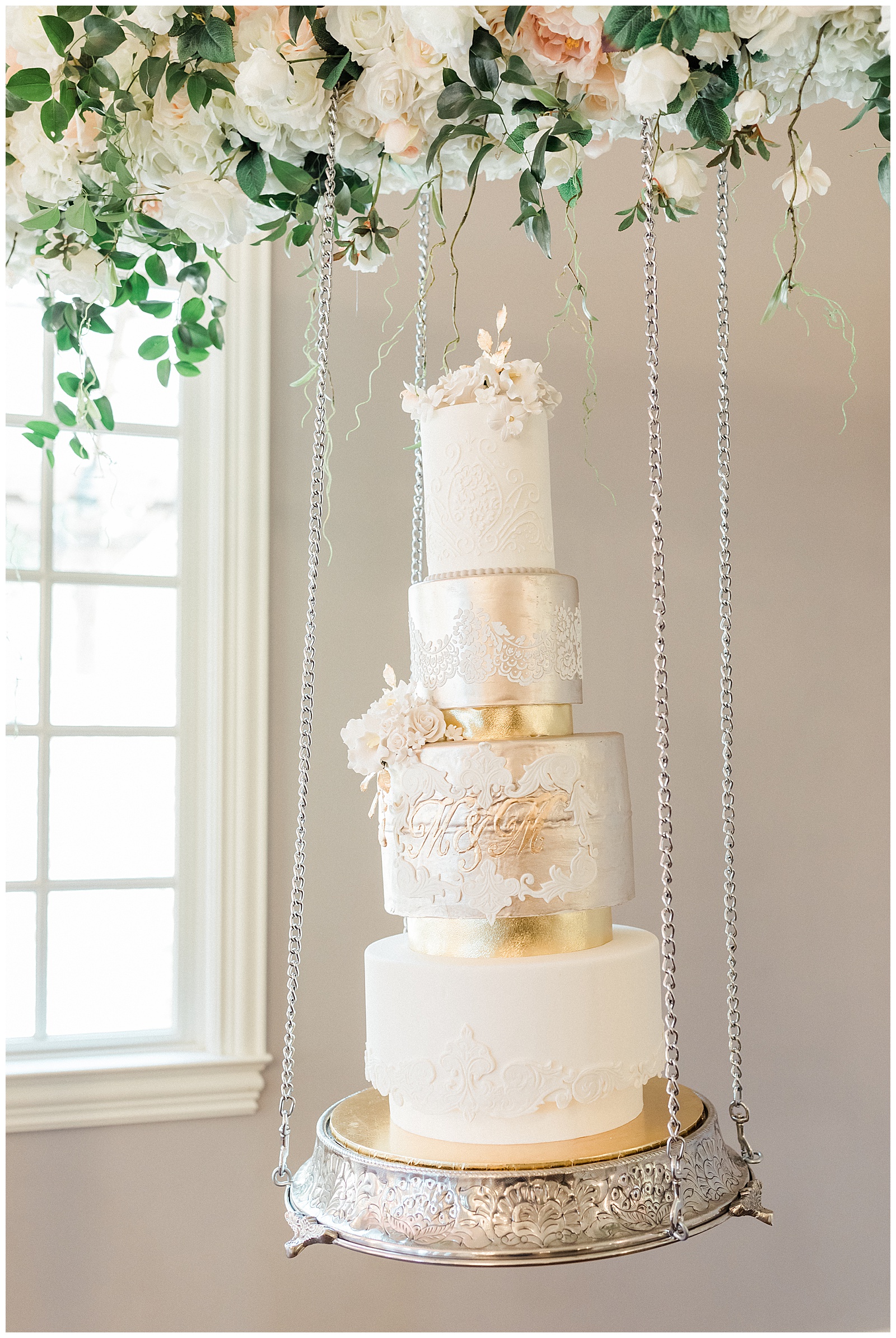 hanging wedding cake