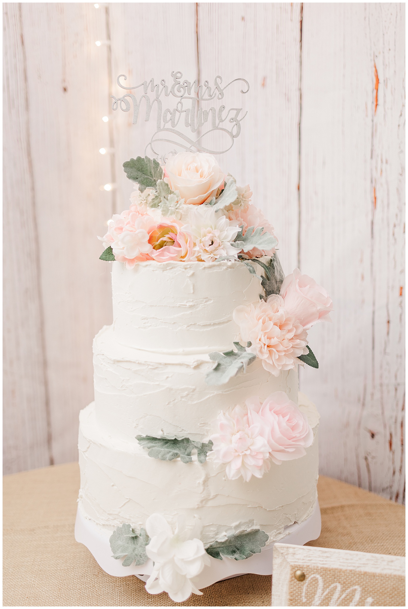 Wedding cake with neutral florals